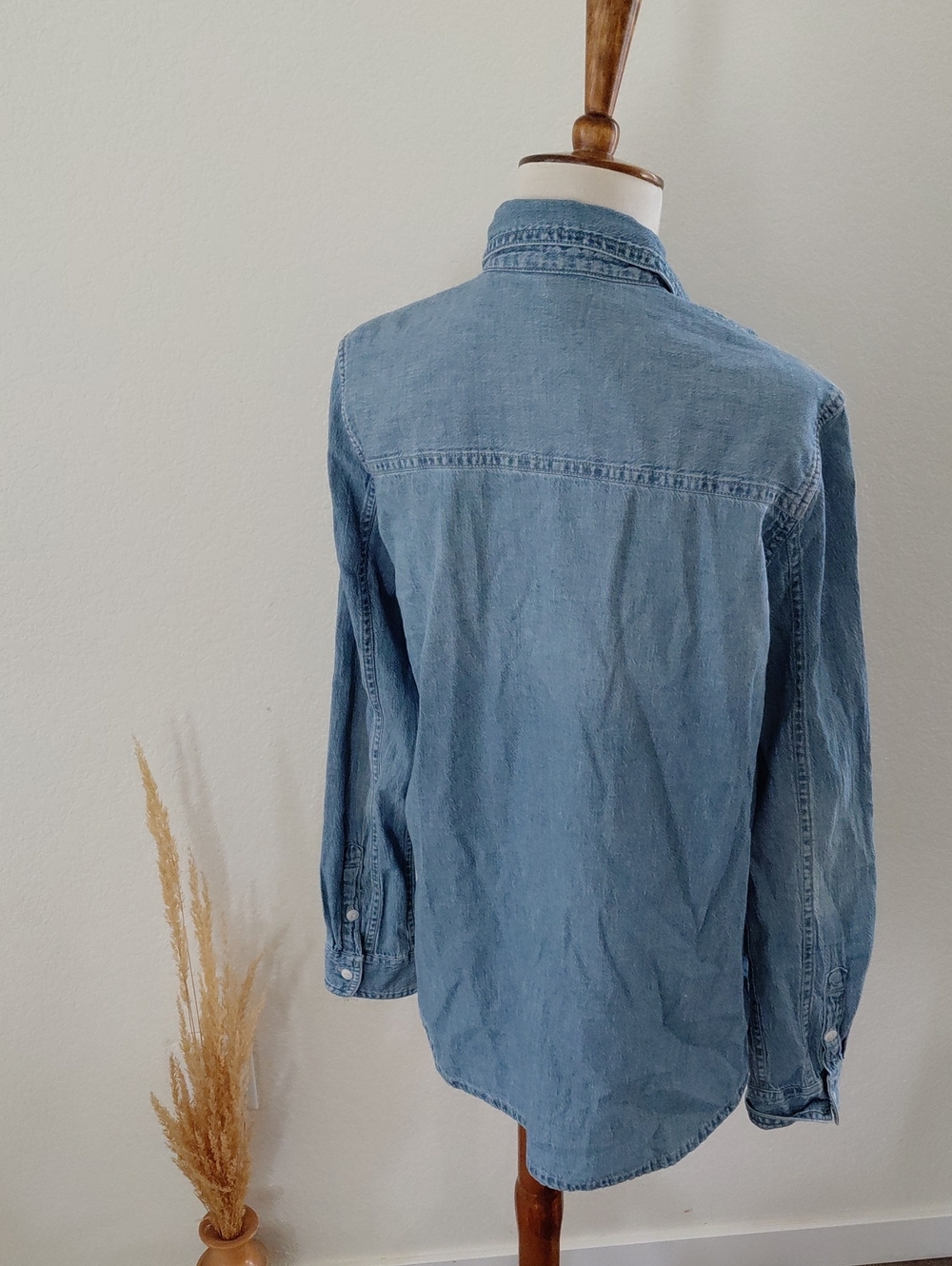 Madewell Denim Chambray Button Down Shirt - Picture 4 of 6